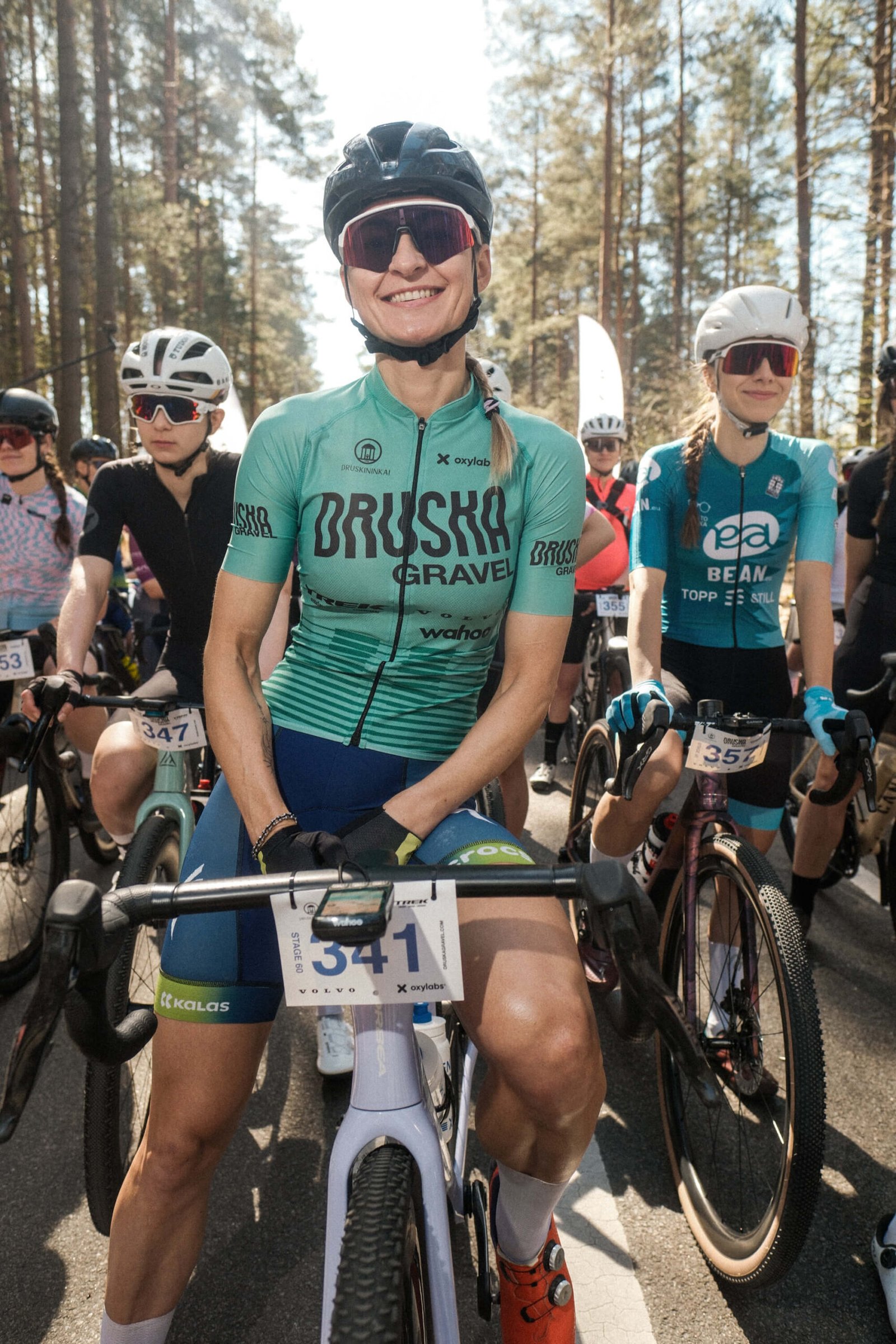 Dviratininkų komanda Hustle Point apranga
